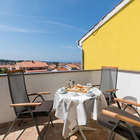 Apartments Olea Porec Bagian luar foto