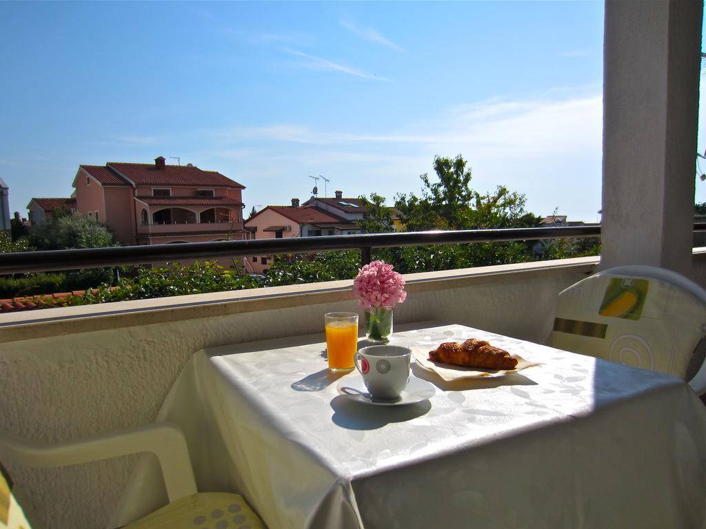 Apartments Olea Porec Bagian luar foto