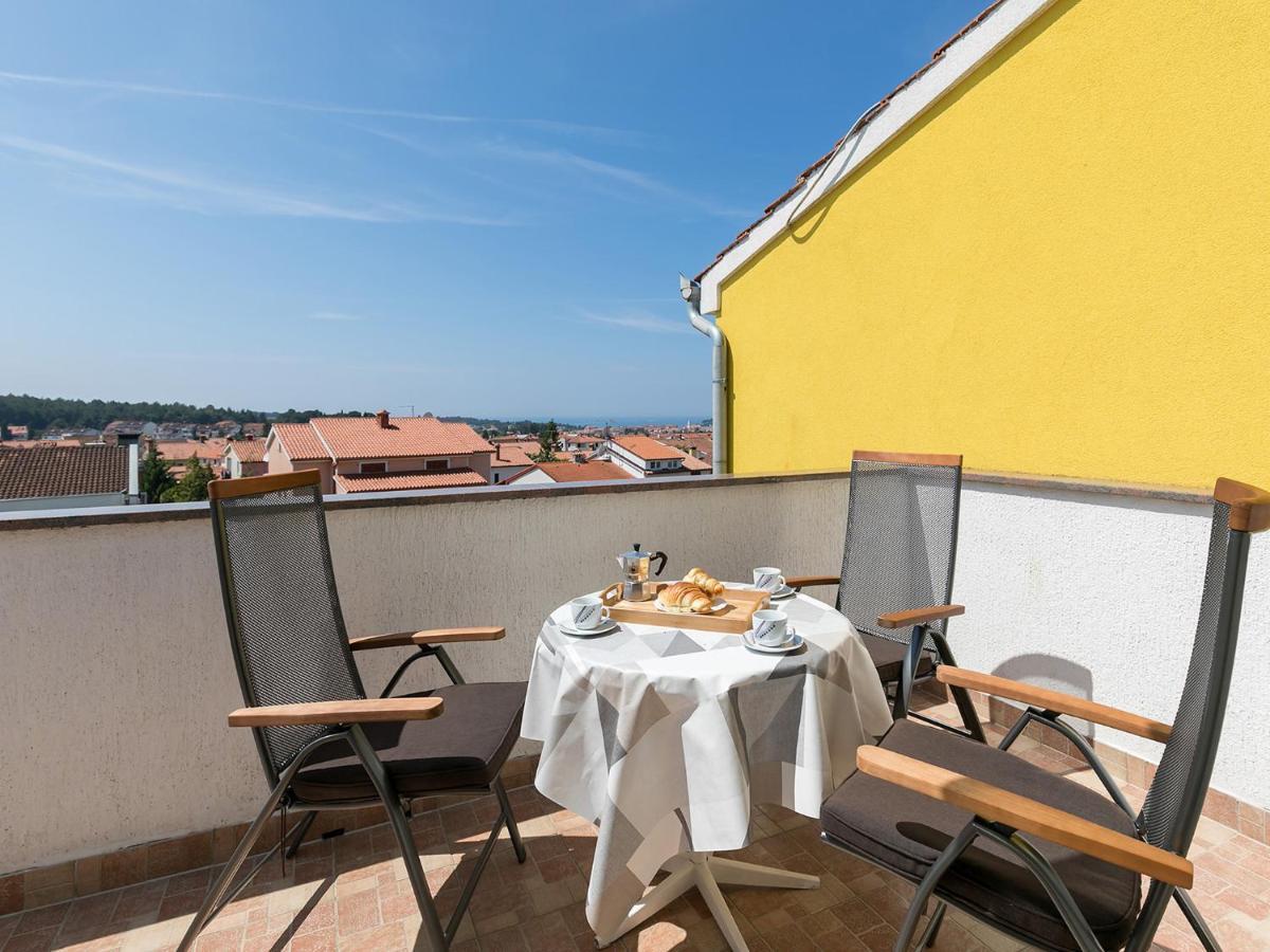 Apartments Olea Porec Bagian luar foto
